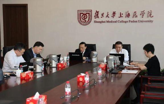 两者都保留在站内即可形成完整阅读路径